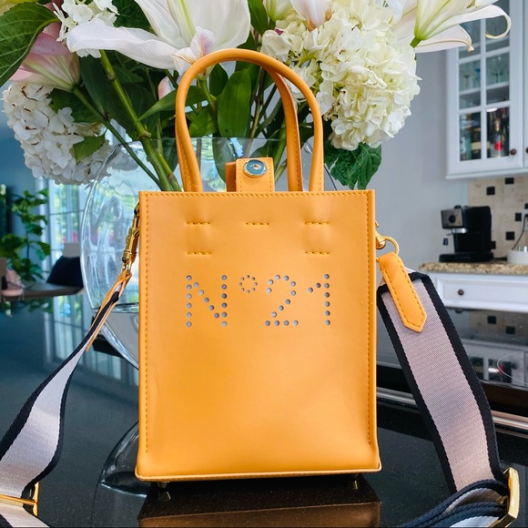 N21 Handbags Micro Shopping Verticale Tote NWOT - Picture 7 of 13